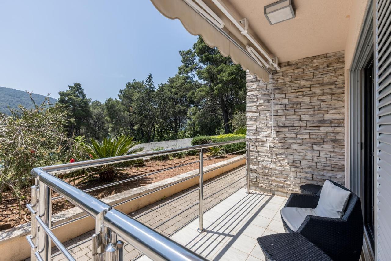 Madrugada Apartments Stari Grad  Dış mekan fotoğraf