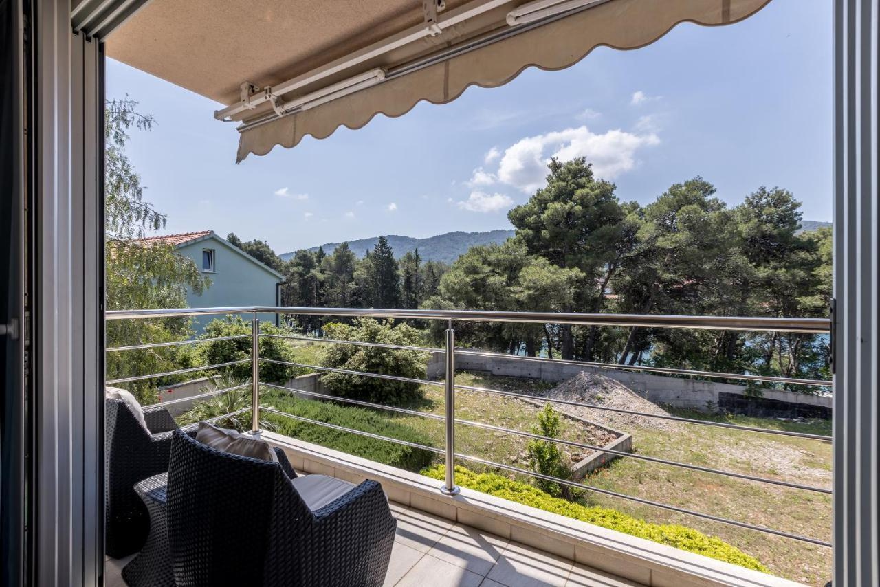 Madrugada Apartments Stari Grad  Dış mekan fotoğraf