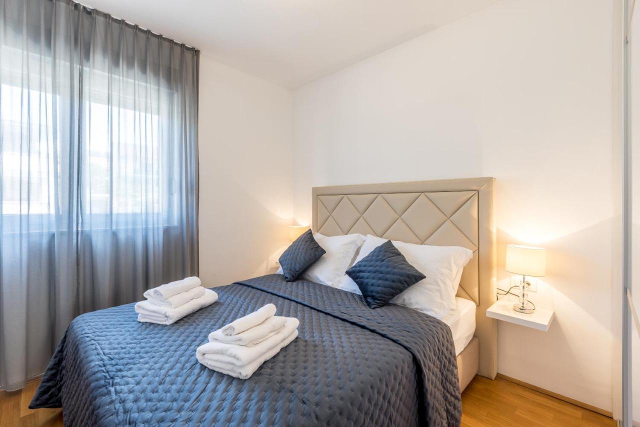 Madrugada Apartments Stari Grad  Dış mekan fotoğraf