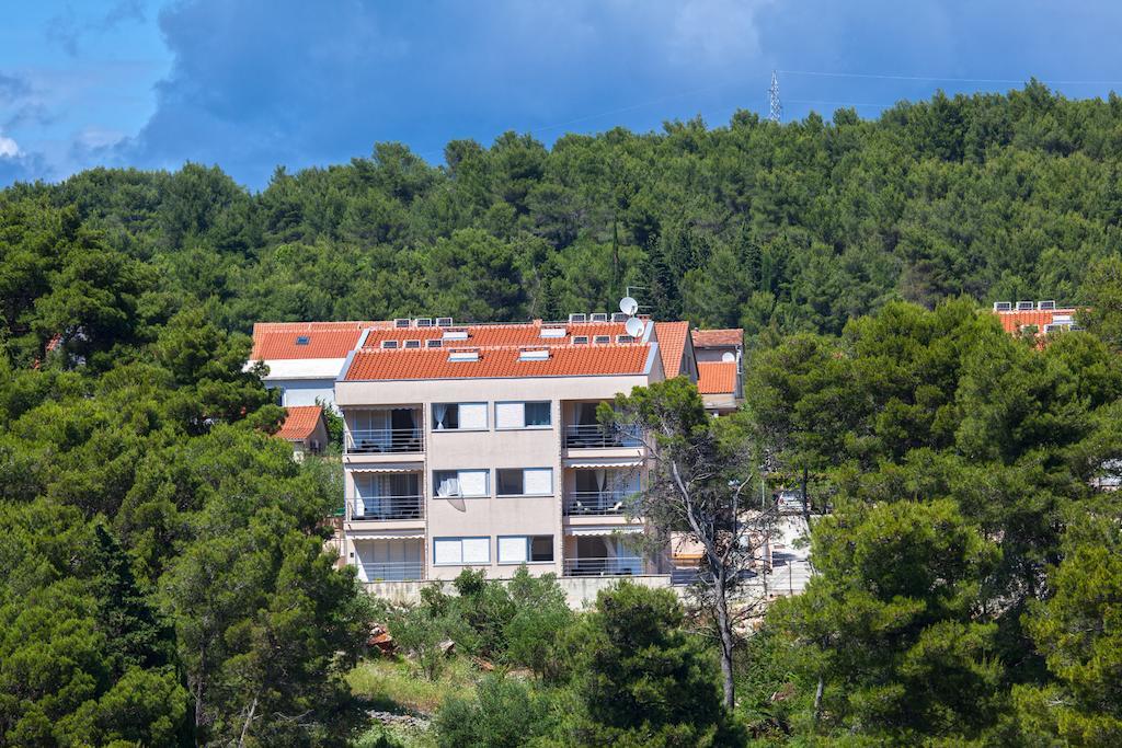 Madrugada Apartments Stari Grad  Dış mekan fotoğraf
