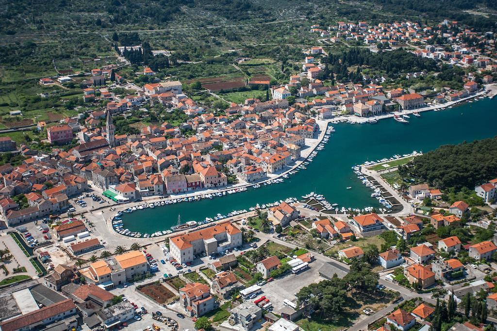 Madrugada Apartments Stari Grad  Dış mekan fotoğraf