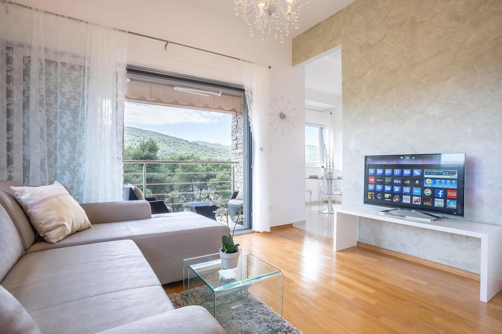 Madrugada Apartments Stari Grad  Dış mekan fotoğraf