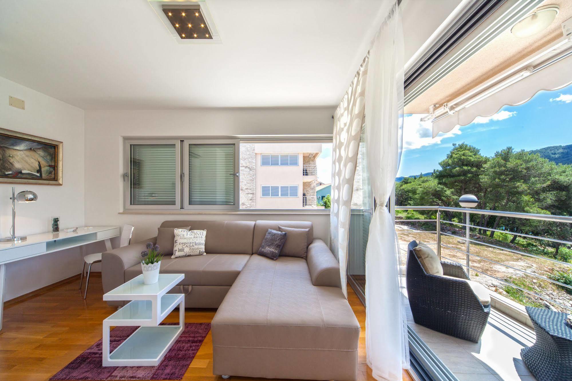 Madrugada Apartments Stari Grad  Dış mekan fotoğraf
