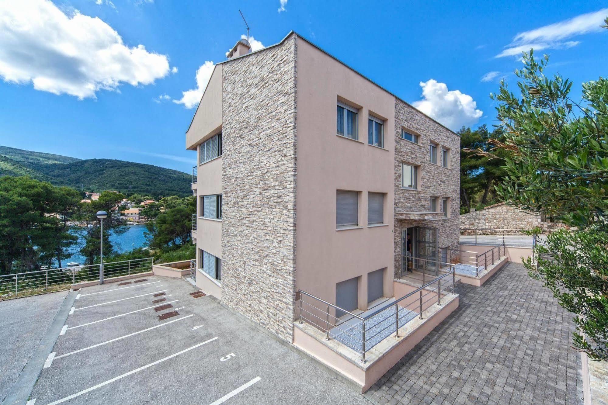 Madrugada Apartments Stari Grad  Dış mekan fotoğraf