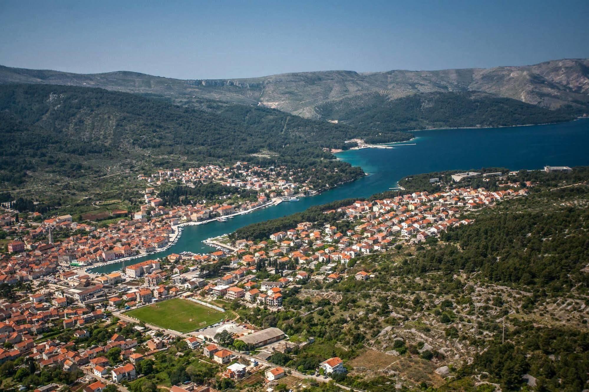 Madrugada Apartments Stari Grad  Dış mekan fotoğraf